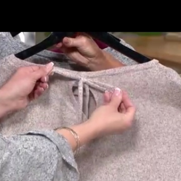 sweater | 3 Tiered Ruffle Sleeves | top| Size M - Picture 7 of 13